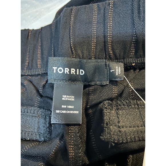 Torrid Women's 1X Black Pinstripe Ryn Twill Straight Leg Pants with Drawstring - Picture 6 of 8